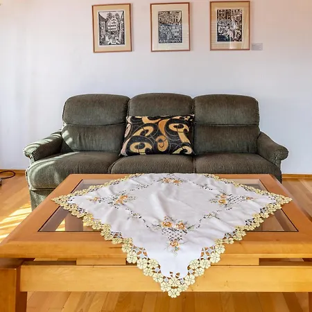 Eule Apartment *